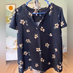 Hilary Radley Black Floral V-Neck Short Sleeve Blouse